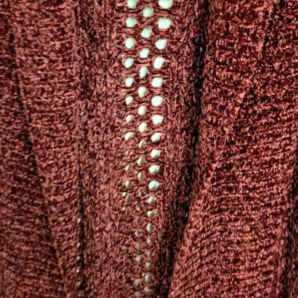 C Est 1946 L Burgundy Sweater Vest Super Soft - Picture 2 of 7